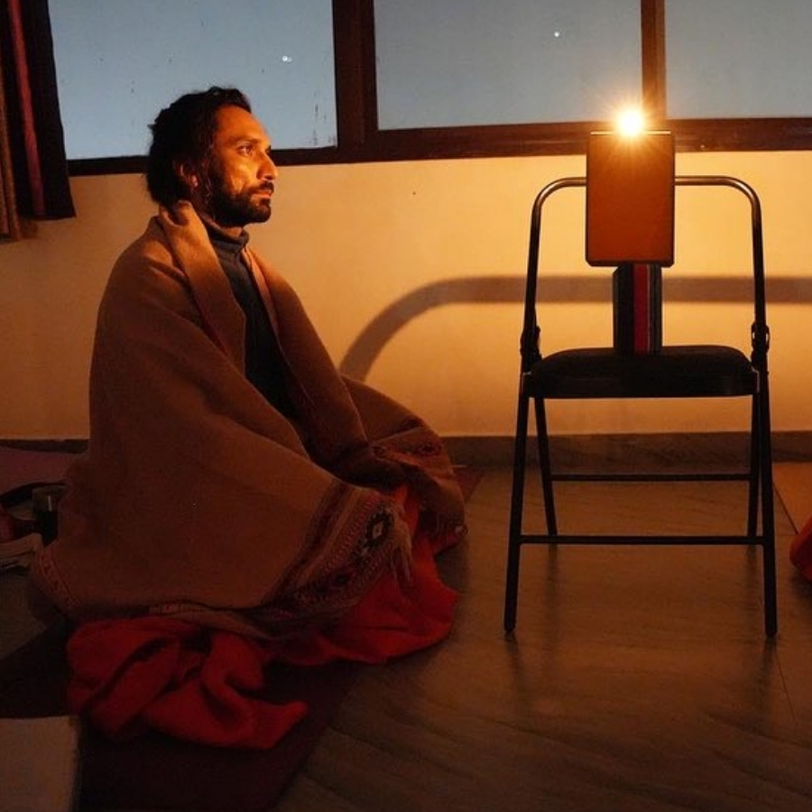 Meditation and mantra chanting in yoga